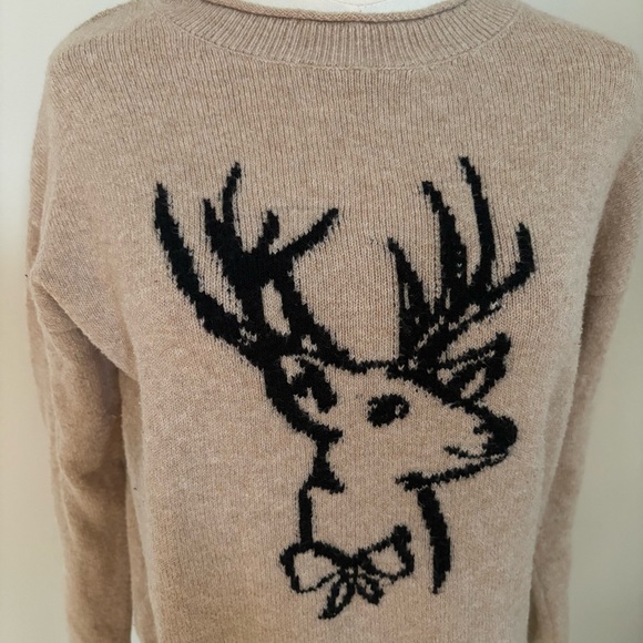 Loft Women’s Deer Sweater Beige Tan Sz M Crew Neck Pullover Cozy Preppy Classic - Picture 2 of 9